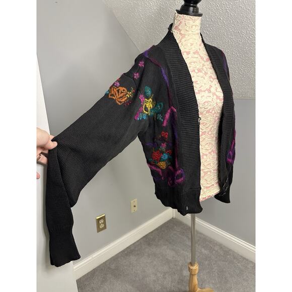 Vintage 90s Black Floral Embroidered Sweater Sz Medium Boho Anthro Vibes Grannie - Picture 3 of 12